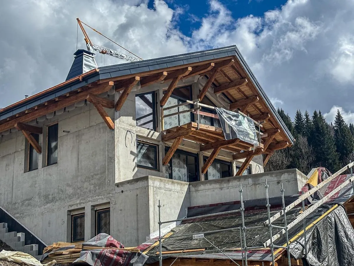Nouveau 14 Personnes - Apy Chalet Un Grand Chalet Familial Avec Jacuzzi, Terrasse, 6 Chambres, Wifi, Balcon Les Gets 0*,